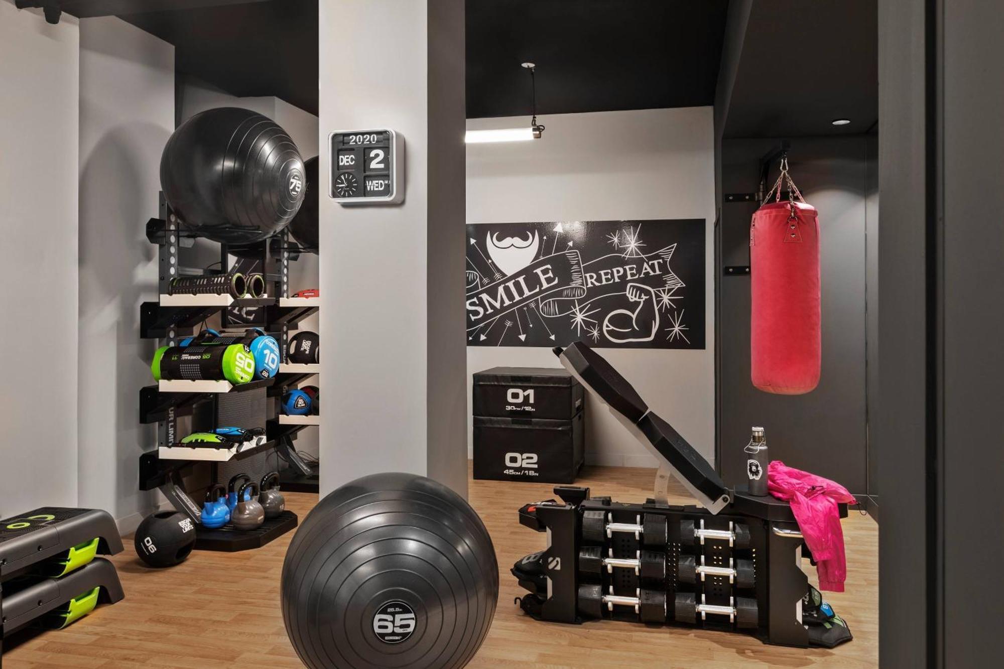 Moxy Lille City Экстерьер фото